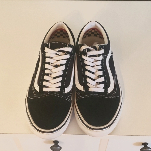 Mens Blk & Wht Vans - Picture 2 of 6